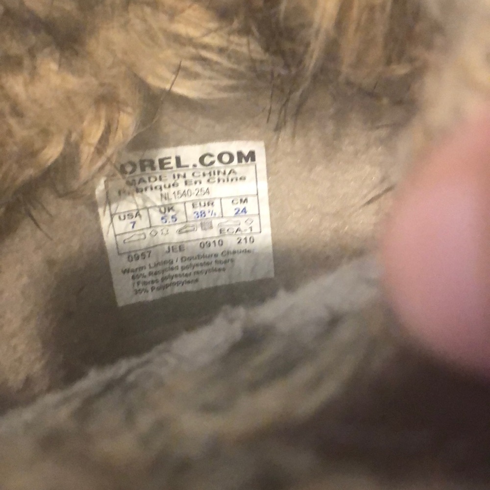 EUC SOREL FUR LINED WINTER BOOTS - Picture 7 of 8
